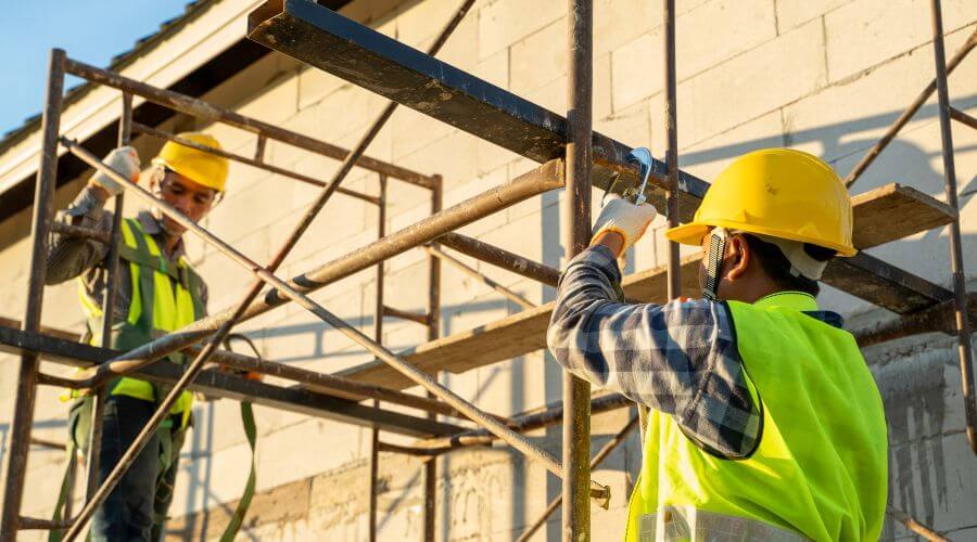 Professional gutter cleaning in Bayville, NY